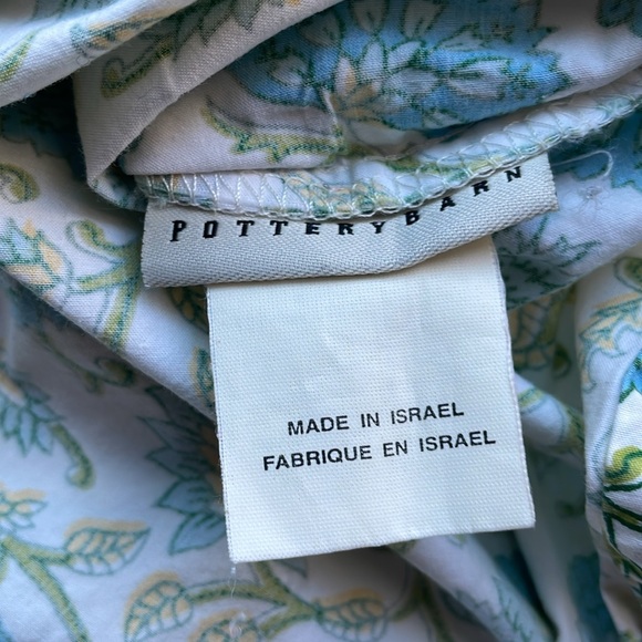 Pottery Barn Full flat sheet & 2 pillow cases - Picture 2 of 4